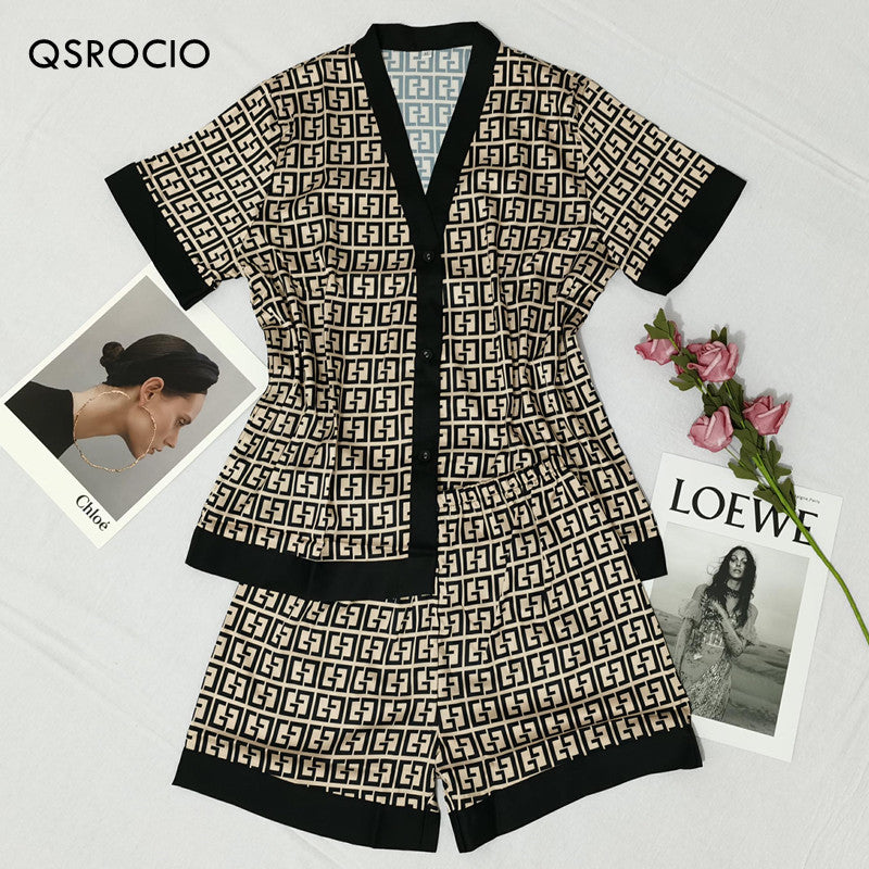 Luxury Fashion Cross Letters Print Short